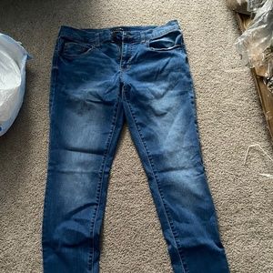 Aero Jean size 10